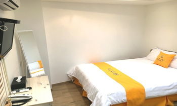 Hotel Gstay Myeongdong 2*