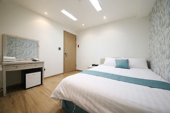 Gstay Myeongdong Hotel 2*