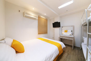 Hotel Gstay Myeongdong 2*
