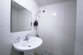 Gstay Myeongdong Hotel