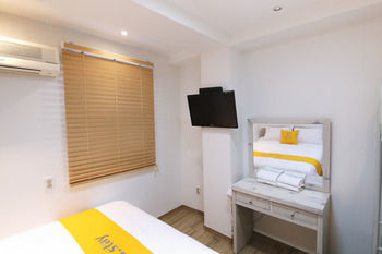Hotel Gstay Myeongdong 2*