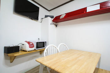 Hotel Gstay Myeongdong 2*